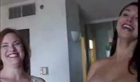 તેમના પર fetish GF દ્વારા લોકપ્રિય પોર્ન સાઇટ્સ પડેલા તેના પેટા વ્યક્તિ
