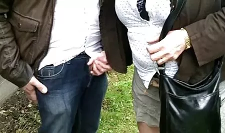 પ્રખર stepmom Fucks બેંગ ભારતીય યુવાન બ્લોન્ડી બધા છિદ્રો સાથે તેની જીભ